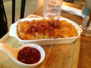 Macaroni & Cheese sprinkled with bacon bits served at B-Story Café & Restaurant, Bangkok