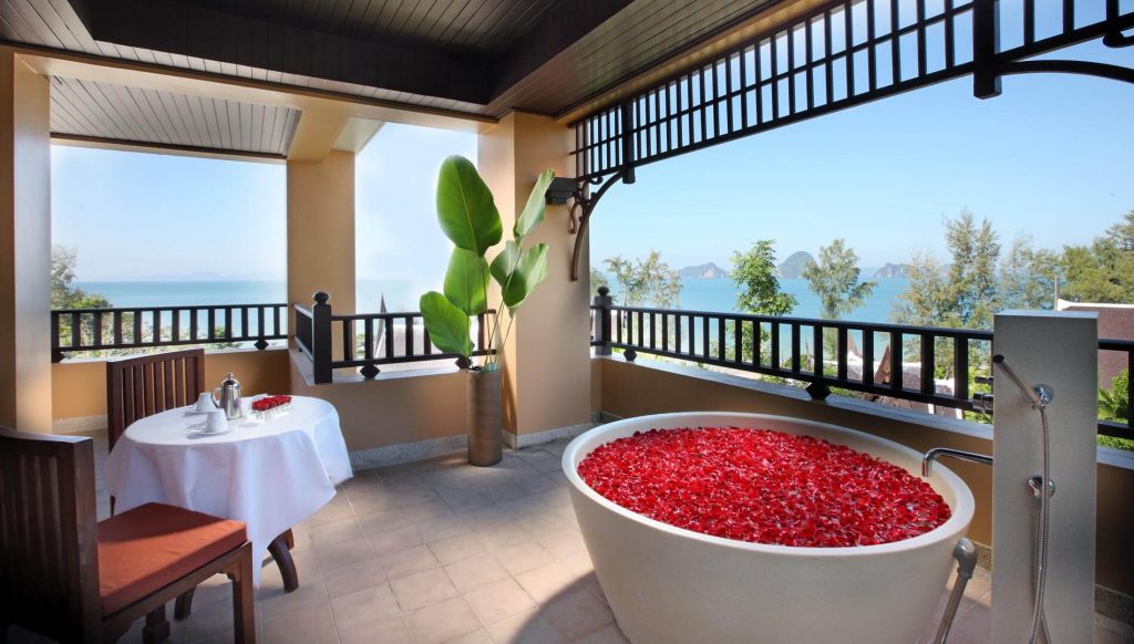 granddeluxejacuzzi2 Amari Pulse